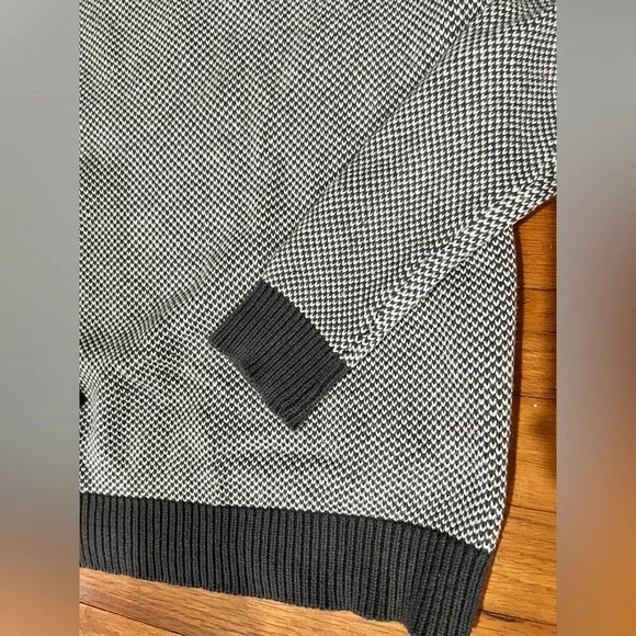 Mossimo Colorful Sweater - Picture 2 of 5